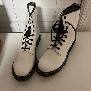 Brand new in the box never worn white doc marten boots size 9 in women’s